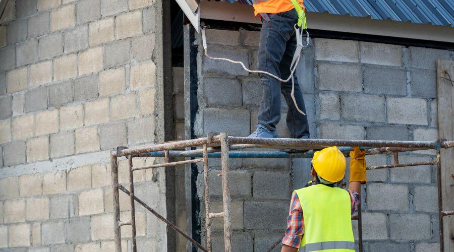 Expert Emergency Roof Repairs services in Warrenville, IL